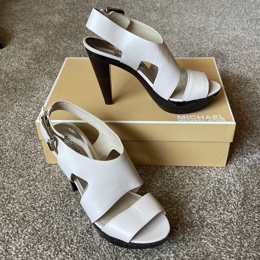 MICHAEL KORS CARLA PLATFORM